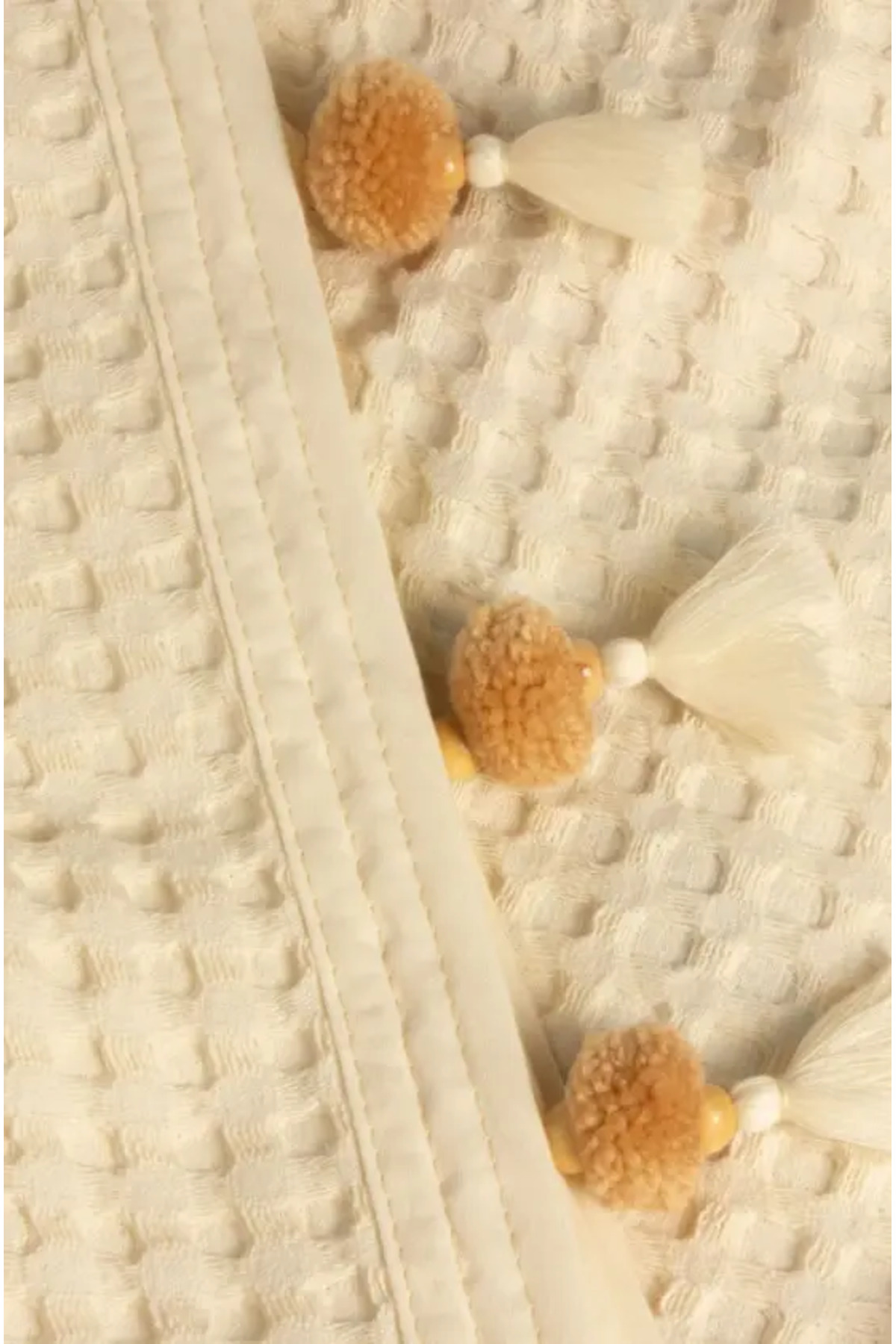 %100 Pamuklu Çift Kişilik Yatak Örtüsü Pike, Waffle Desen, Ponponlu Krem Pike görsel 2